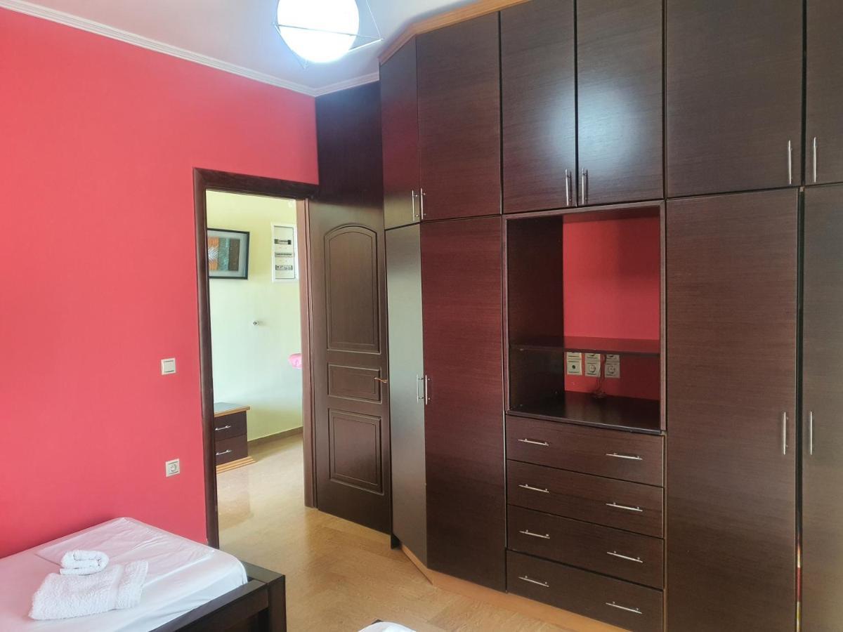 Mihal * Sarandë
