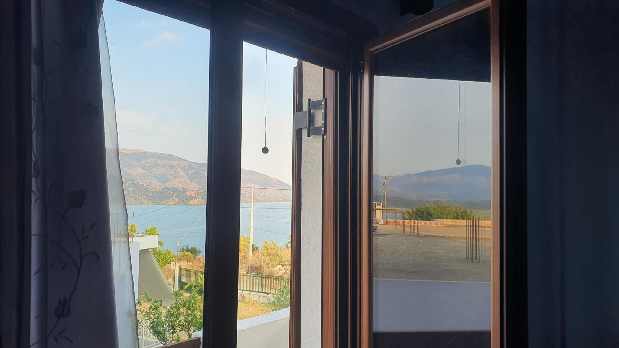 Mihal * Sarandë